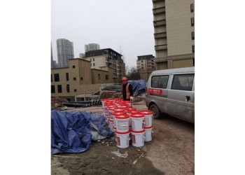 墻面有膩?zhàn)訉用撀淇展摹⑵鹌幔恐紊踌`墻面沙漿修復(fù)液