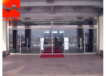 2.聊城七天酒店的自動(dòng)感應(yīng)門壞了能開嗎