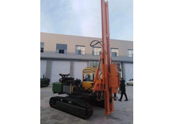 共和光伏項(xiàng)目專(zhuān)用鋼管樁壓樁打樁機(jī)廠家 青海光伏打樁機(jī)價(jià)格
