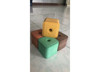 鄭州鑫源全自動舔鹽磚壓塊機(jī)H生產(chǎn)2-15公斤圓柱形餅塊
