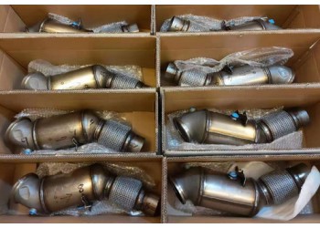 寶馬X5 X6 7系三元催化 機(jī)腳膠 發(fā)電機(jī) 節(jié)溫器 曲軸