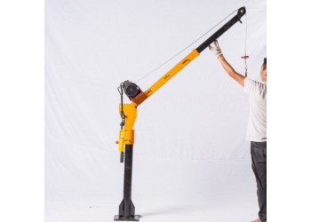小隨車吊價(jià)格-0.5噸室內(nèi)樓房快速簡(jiǎn)易吊沙機(jī)-東弘起重