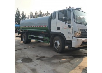 山東專用車廠直銷福田大型灑水車帶霧炮報(bào)價(jià)多少錢一輛