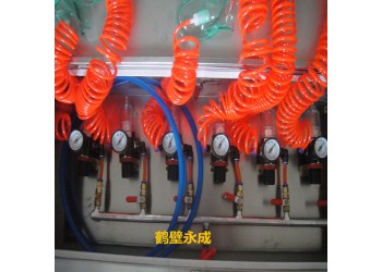 煤礦現(xiàn)在用的ZYJ-A型壓風(fēng)自救裝置是這款