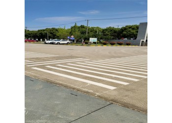 蘇州車道虛線標志，蘇州導(dǎo)向標志施工，蘇州斑馬線價格