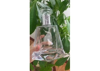 酒瓶拋光打磨廠家，酒瓶絲印燙金廠家