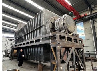 木屑臥式炭化設備性能優良減少對環境的污染